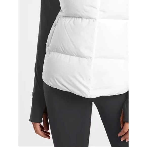 NWT ATHLETA Downtown Vest Puffer White Sz XXS - Picture 5 of 7
